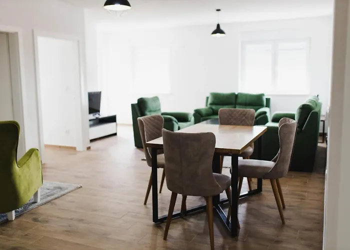 Class Apartment