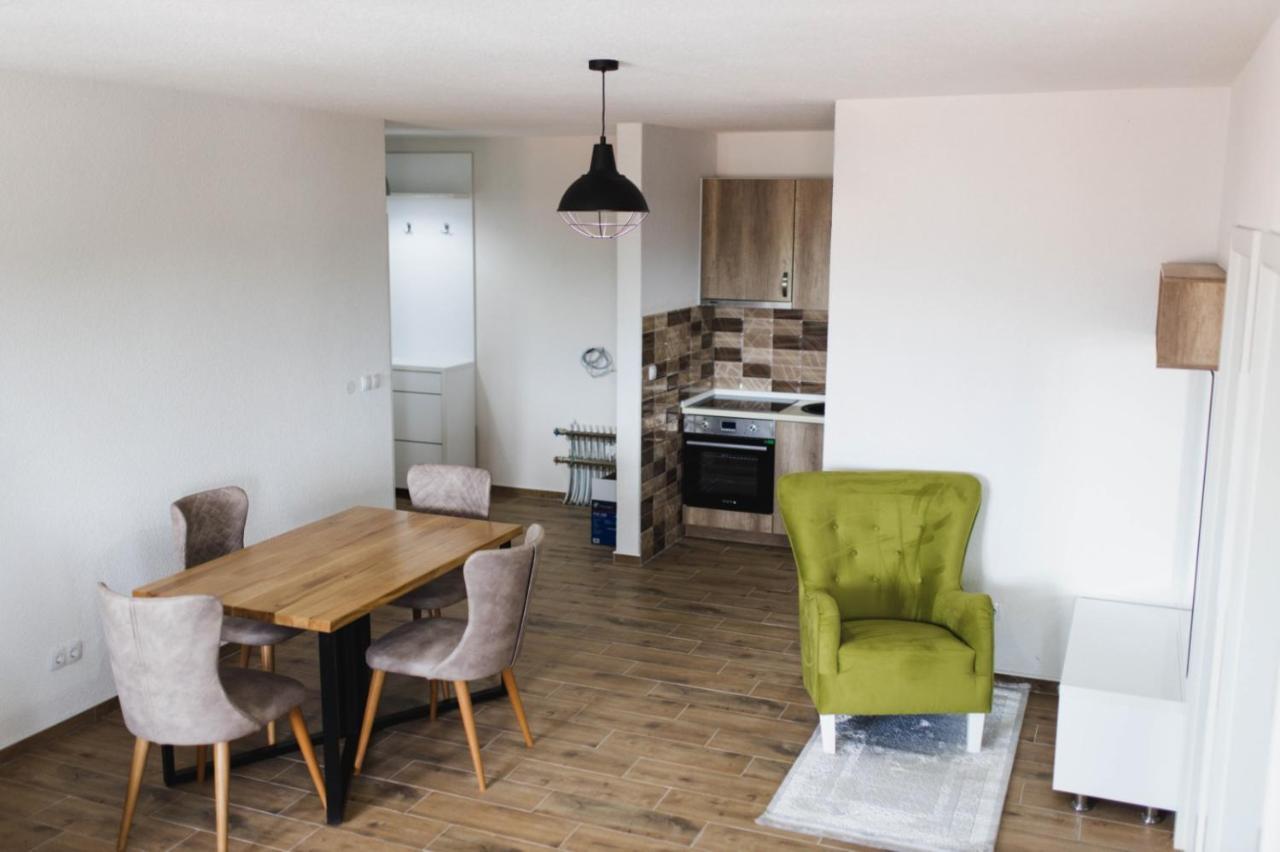 Class Apartment